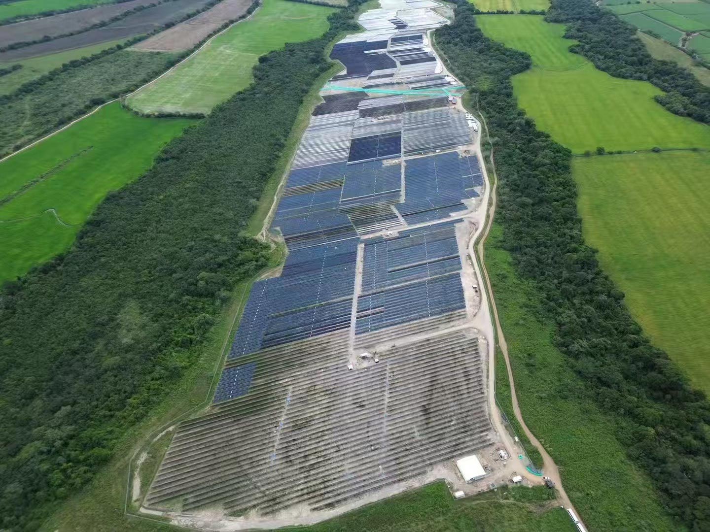 Large scale photovoltaic power station