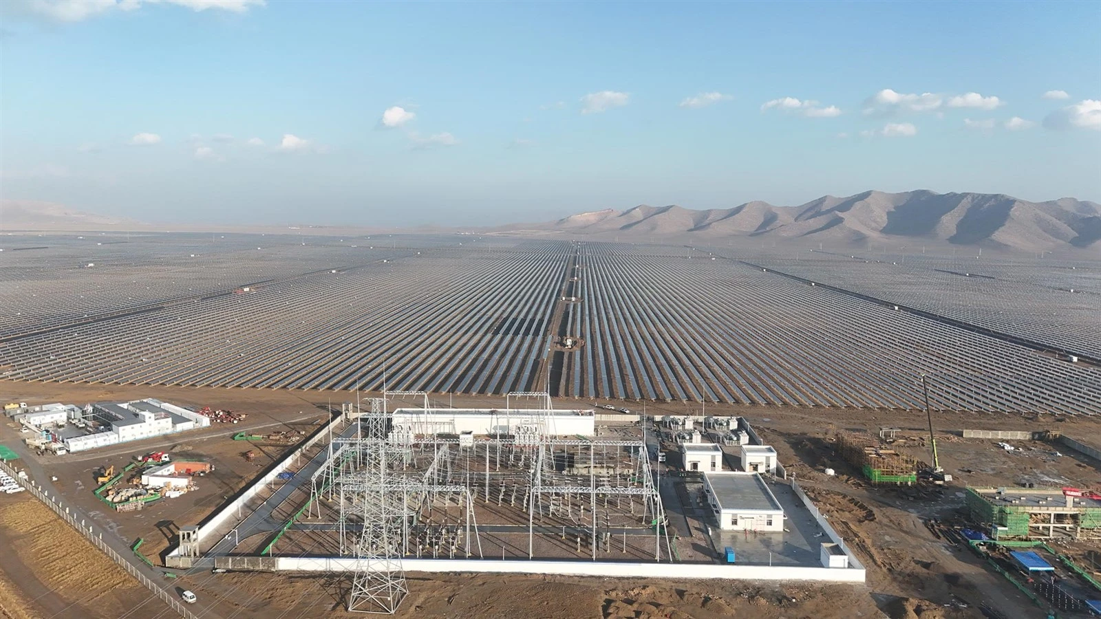 Uzbekistan solar power station